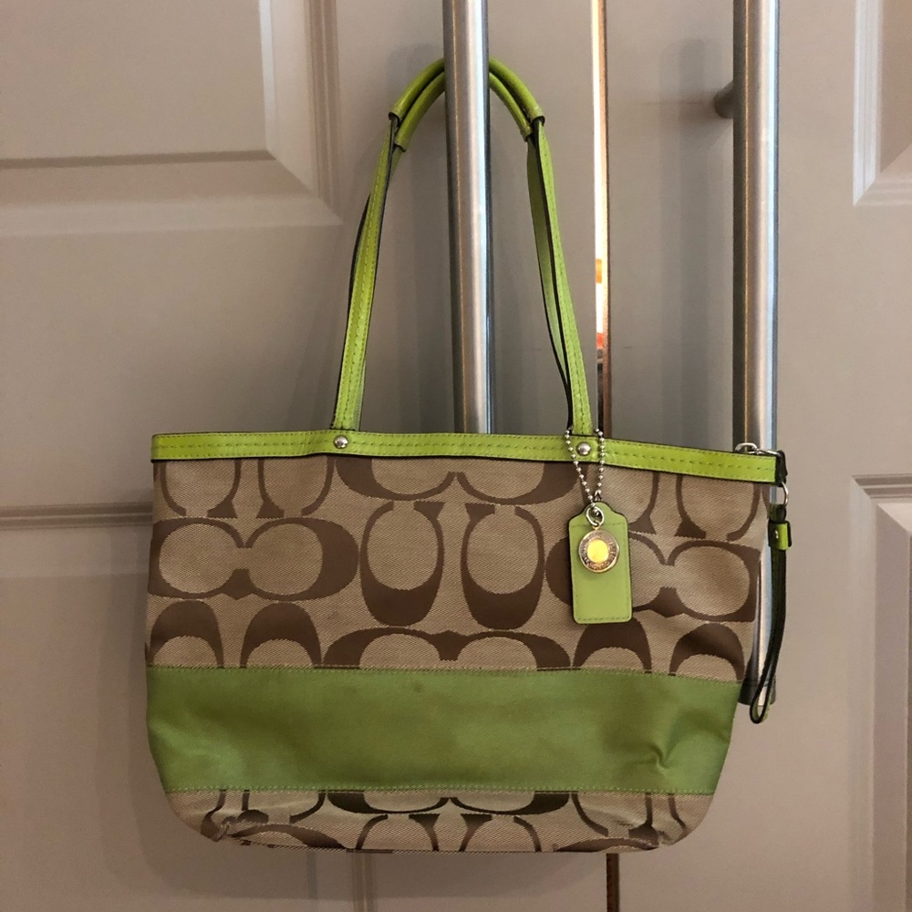 Coach Classic C Print Small/Medium Shoulder Bag